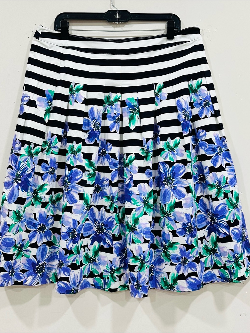 NWT Talbots Striped Pleated Skirtβ Womens Size 16 Floral Stretch